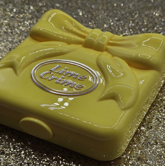 Lime Crime Pink Lemonade Pocket Candy Eyeshadow Palette - Picture 4 of 7